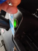 Tarjeta pasando frente a la luz
